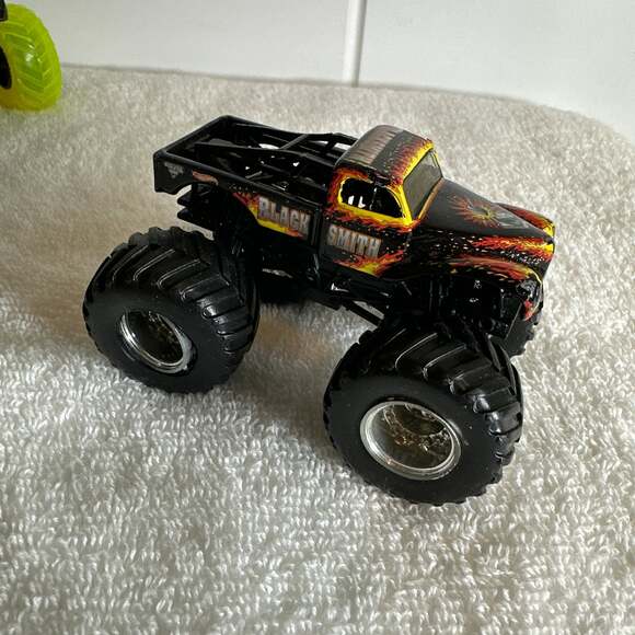 Lot of 10 Hot Wheels Monster Jam 1:64 Scale Diecast Trucks Collection - Picture 7 of 11